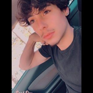 Meet your Posher, Corey